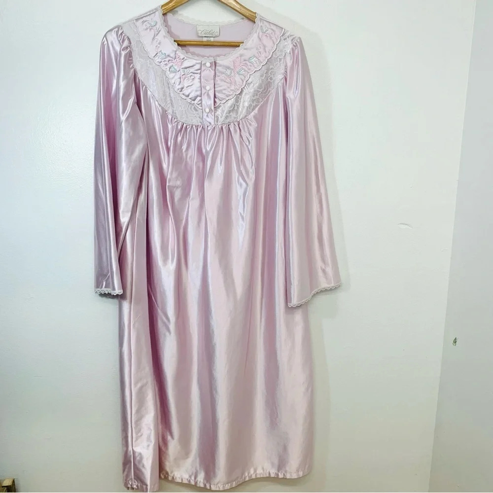 Vintage Cachet Long Nightgown Medium  Pink Satin Modest Long Sleeve‎ Embroidery
